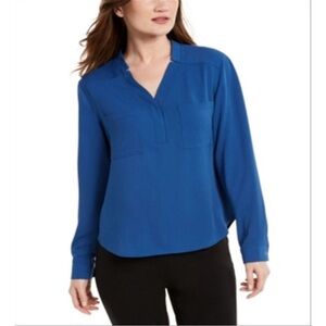 Nine West Women's Size Small V-Neck Blouse 2 Chest Pocket Blue Long Sleeve Notch